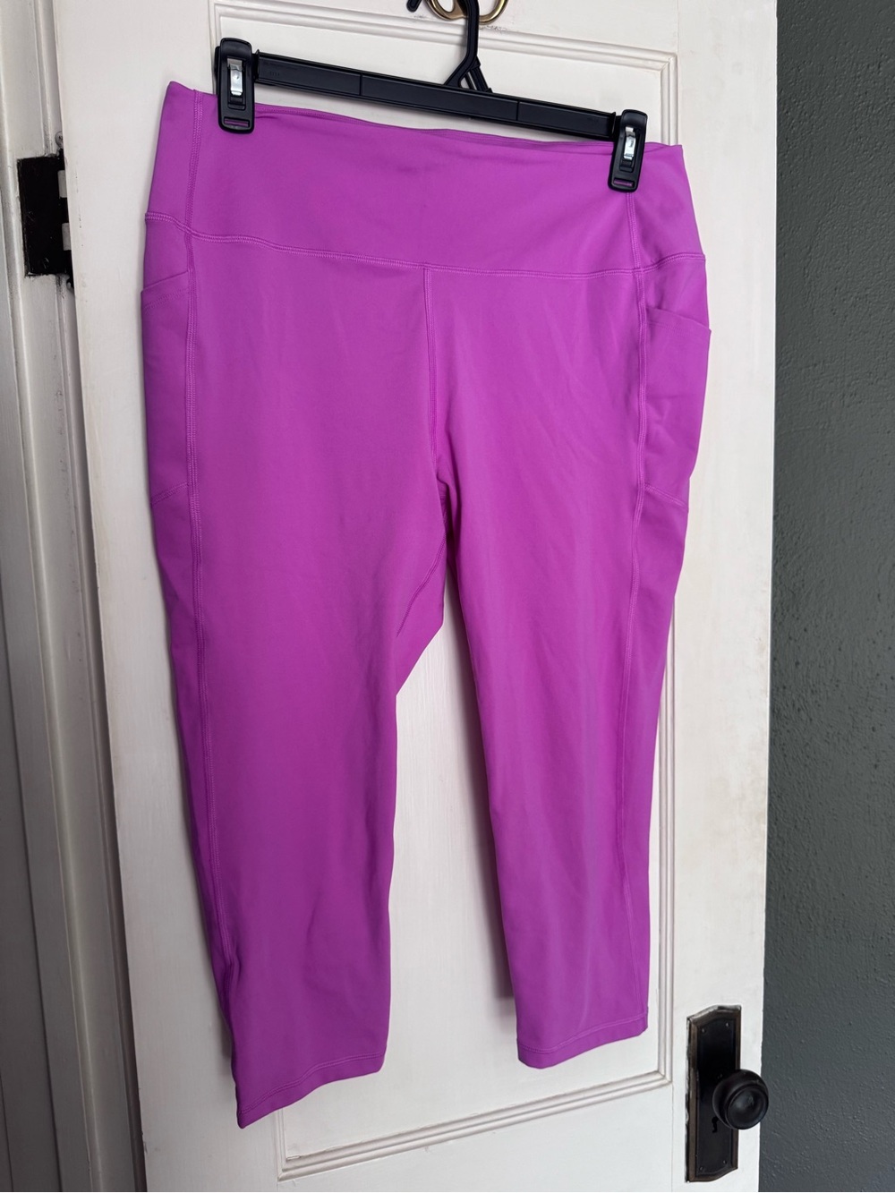 GAPFit Ladies Stretch High Waist Moisture Wicking Cropped Legging, Rosebud XXL